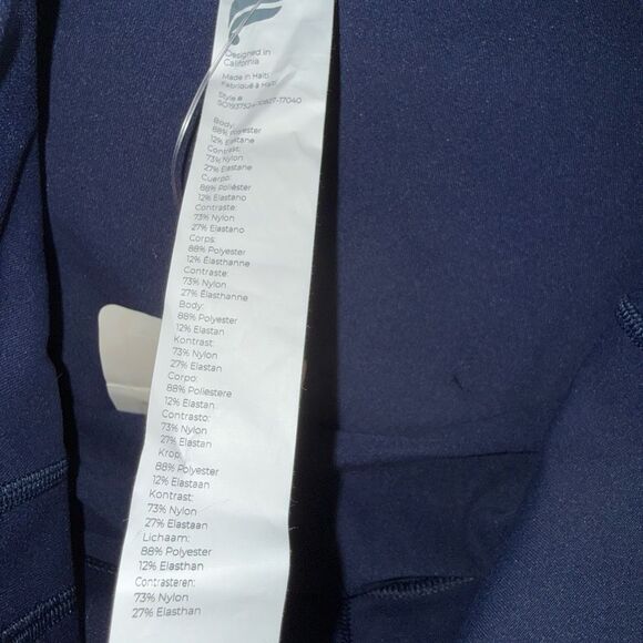 ❌Fabletics On-The-Go PowerHold Deep Navy/Electric Blue Biker Shorts Medium 6”NEW - Picture 6 of 7